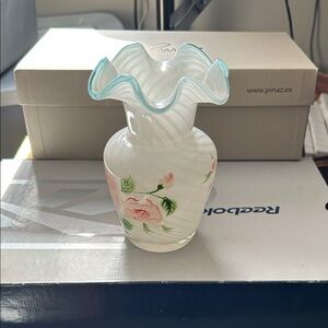 Vintage Fenton white swirl optic art glass vase